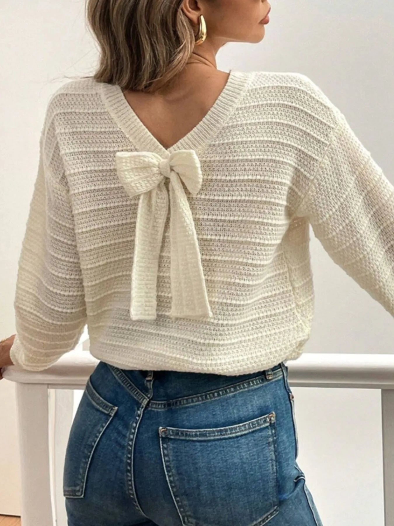 Round Neck Bow-Back Knit Top