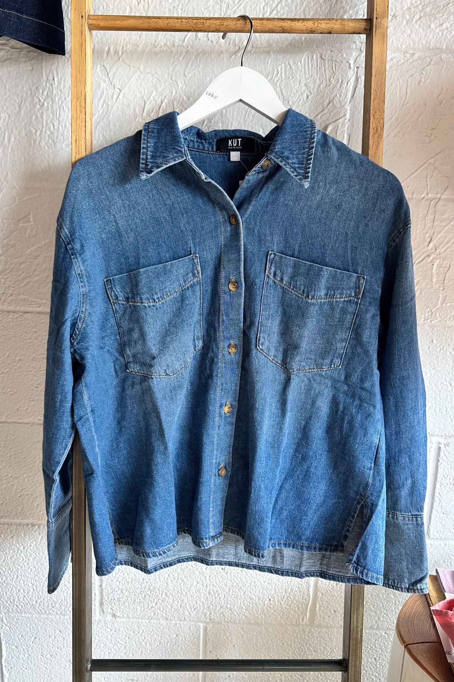 KUT FROM THE KLOTH | GERTIE BUTTON DOWN DENIM TOP