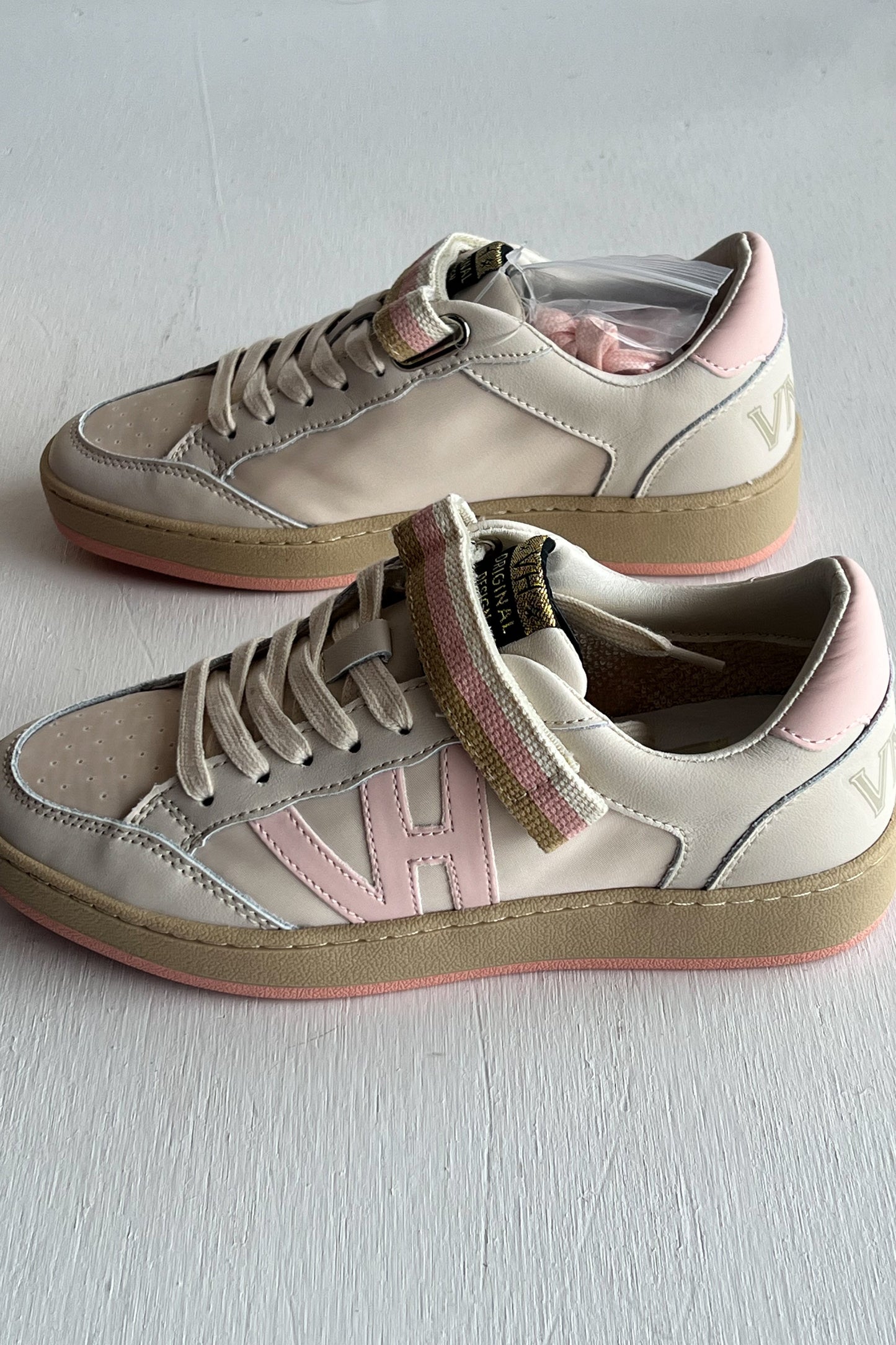 VINTAGE HAVANA | NEXT 4 PINK SNEAKER