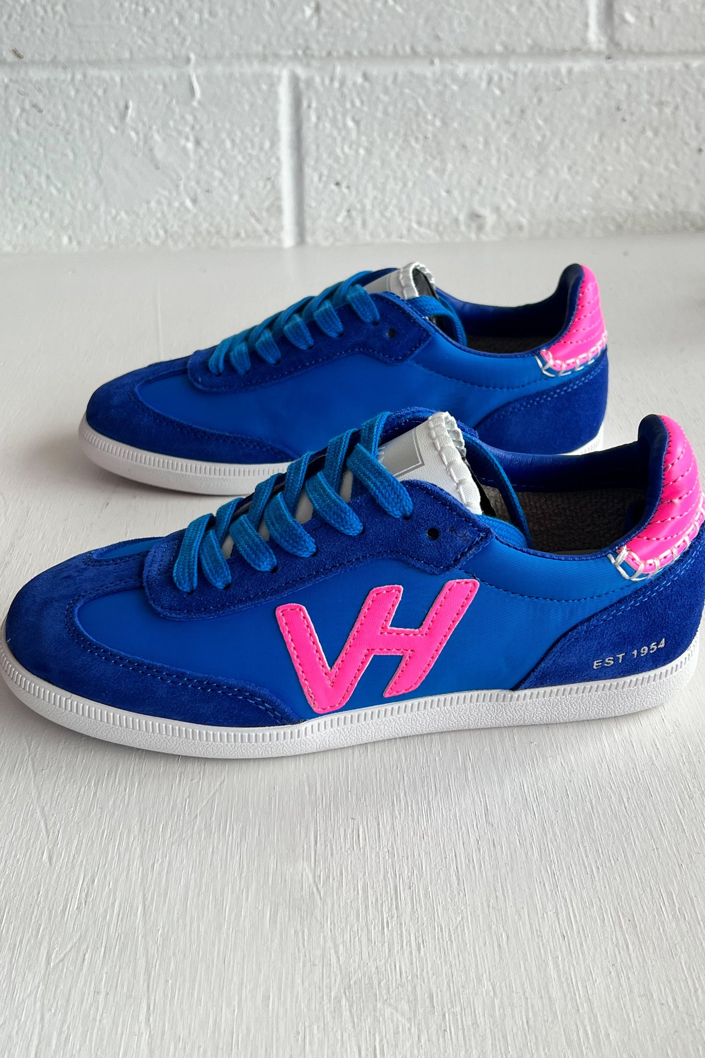 VINTAGE HAVANA | CRISP 16 ELECTRIC BLUE SNEAKERS