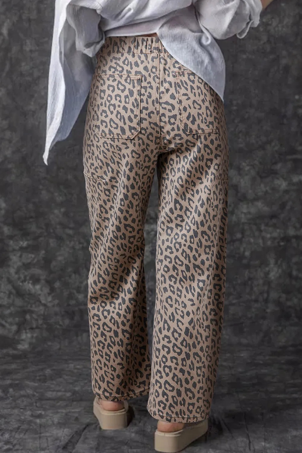 Leopard Printed Drawstring Waist Pocketed Wide Leg Jeans