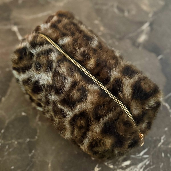 Furly Leopard Cosmetic Case – Stylish and Soft Str