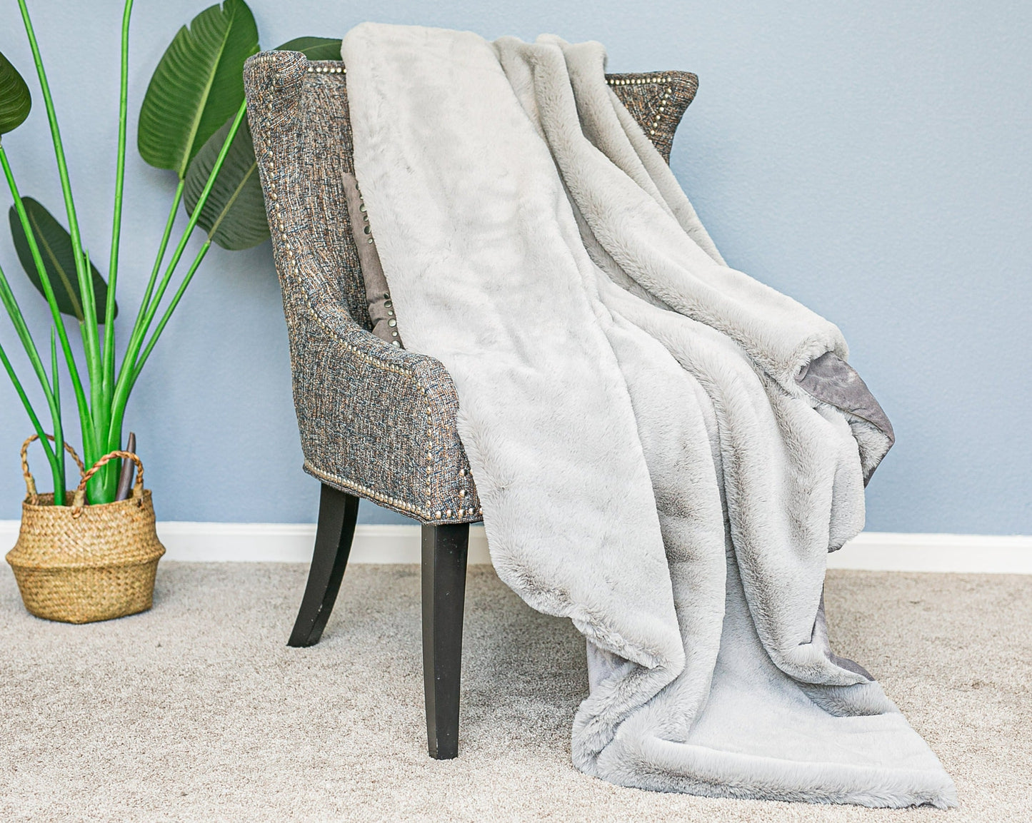 Luxury Avalanche Faux Fur Throw 60"x70"