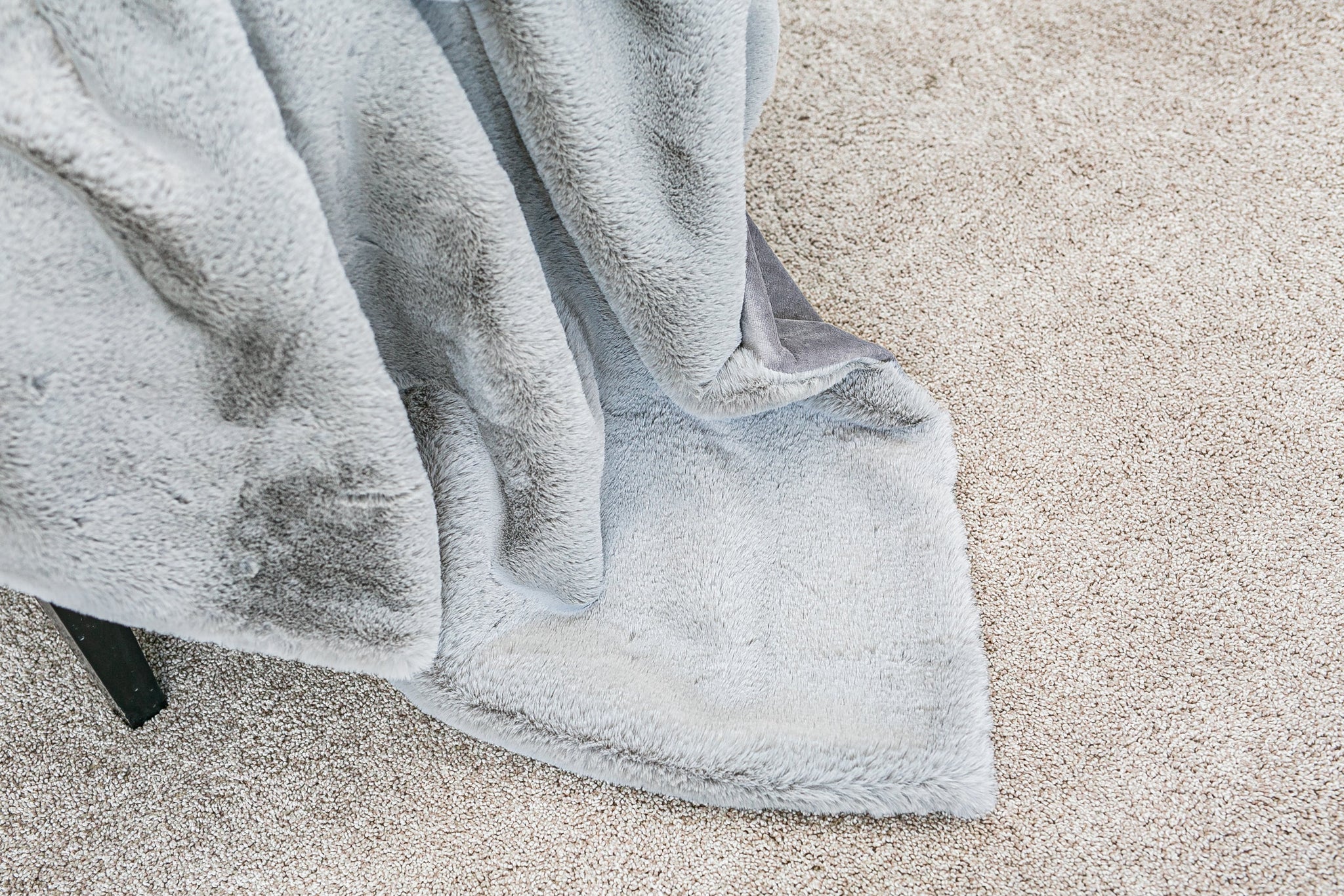 Luxury Avalanche Faux Fur Throw 60"x70"