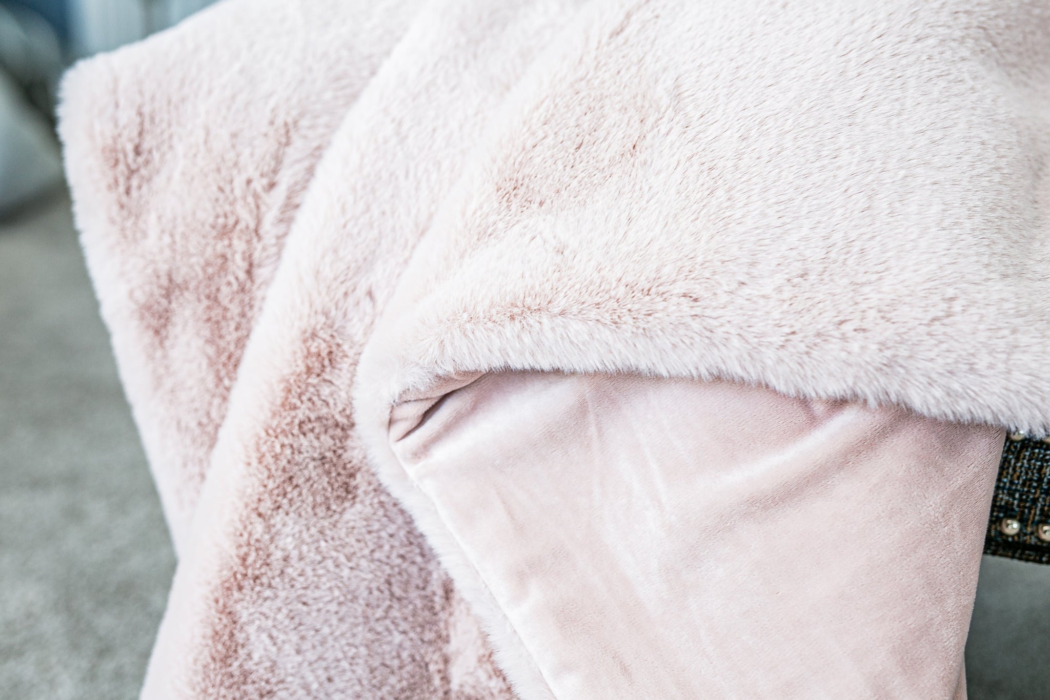 Luxury Avalanche Faux Fur Throw 60"x70"