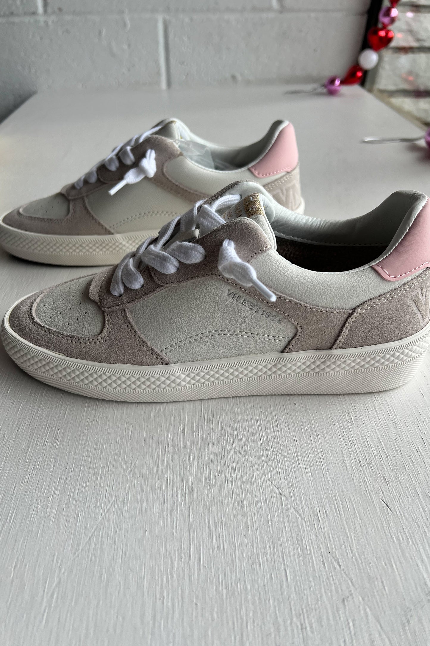 VINTAGE HAVANA | FAST 7 GREY SUEDE PINK SNEAKER